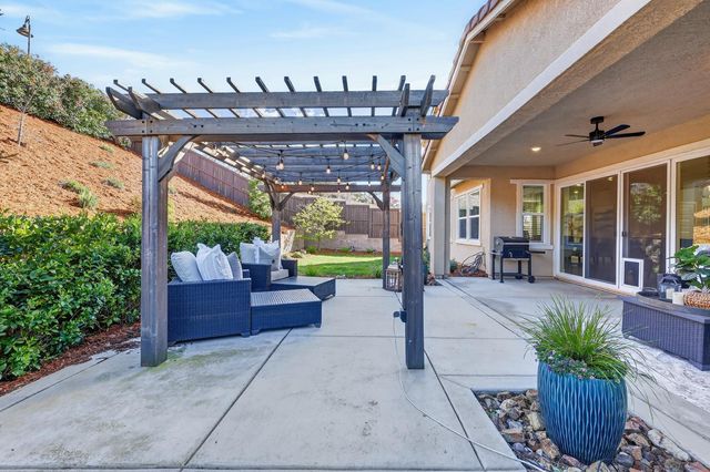 1233 Harvest Loop, Folsom, CA 95630