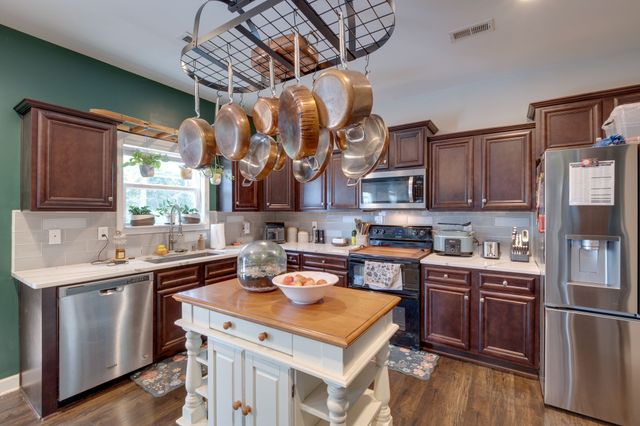 1065 Lindyn Lee Way, Gallatin, TN 37066