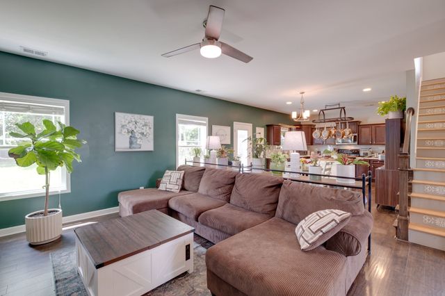 1065 Lindyn Lee Way, Gallatin, TN 37066