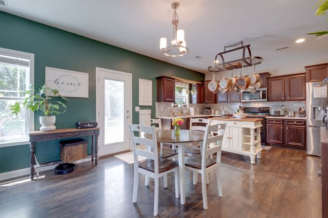 1065 Lindyn Lee Way, Gallatin, TN 37066