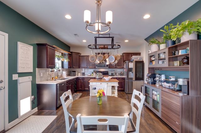 1065 Lindyn Lee Way, Gallatin, TN 37066
