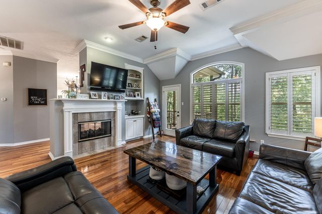 1801 Camellia Court, Huntsville, TX 77340