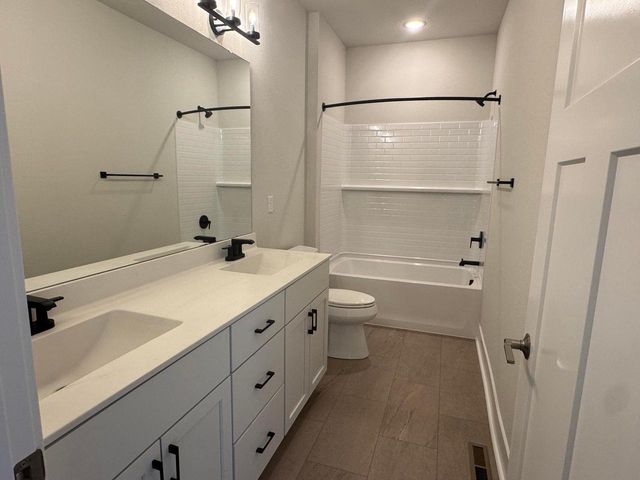 528 Kiddle LANE, Union Grove, WI 53182