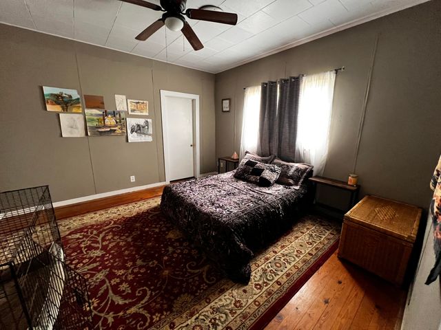 726 S Cherokee Street, Grove, OK 74344