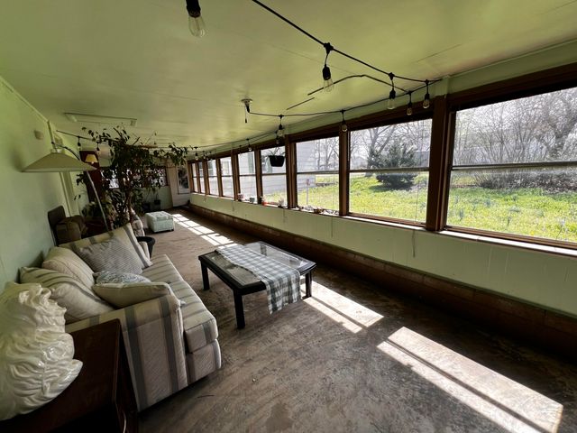 726 S Cherokee Street, Grove, OK 74344