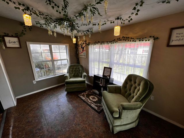 726 S Cherokee Street, Grove, OK 74344