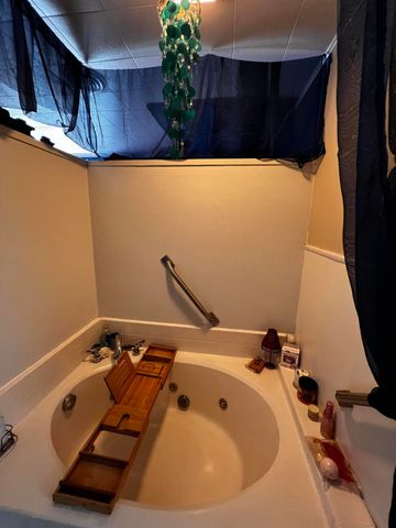 726 S Cherokee Street, Grove, OK 74344