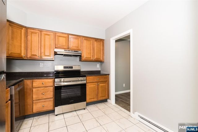 190 Park Street, East Orange, NJ 07017