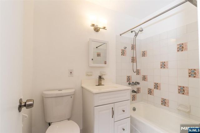 190 Park Street, East Orange, NJ 07017