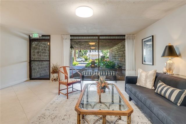 2538 E 2nd 306, Long Beach, CA 90803