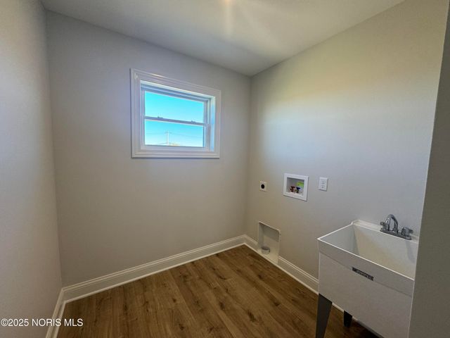 1924 Caleb Court, Waterville, OH 43566