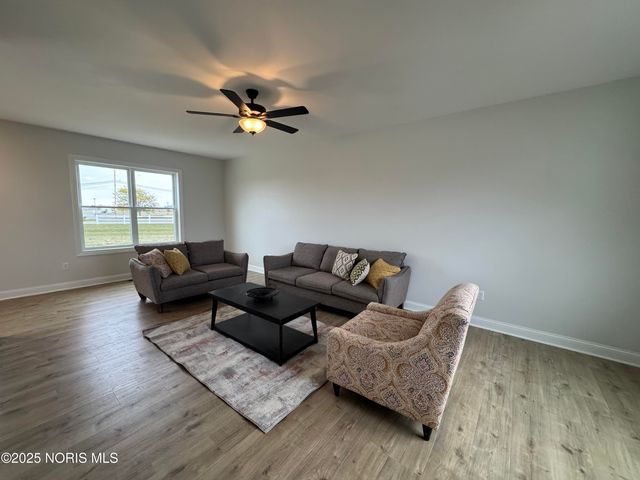 1924 Caleb Court, Waterville, OH 43566