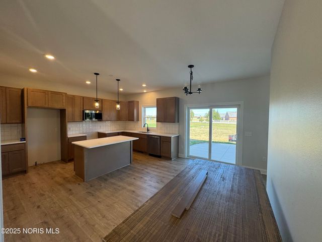 1924 Caleb Court, Waterville, OH 43566