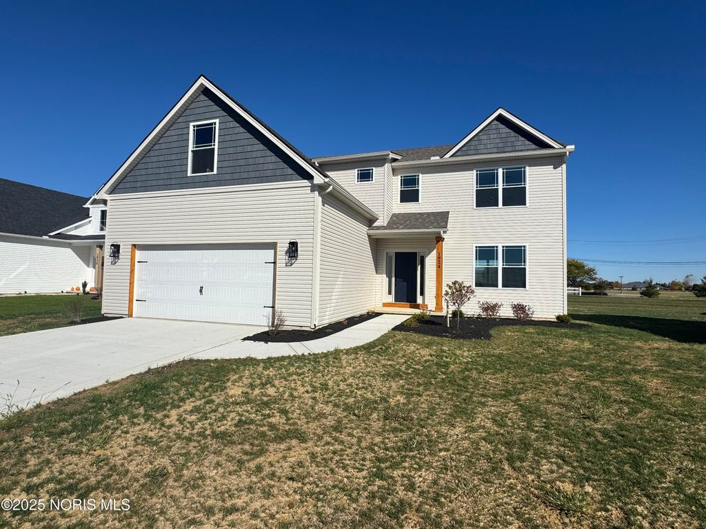 1924 Caleb Court, Waterville, OH 43566