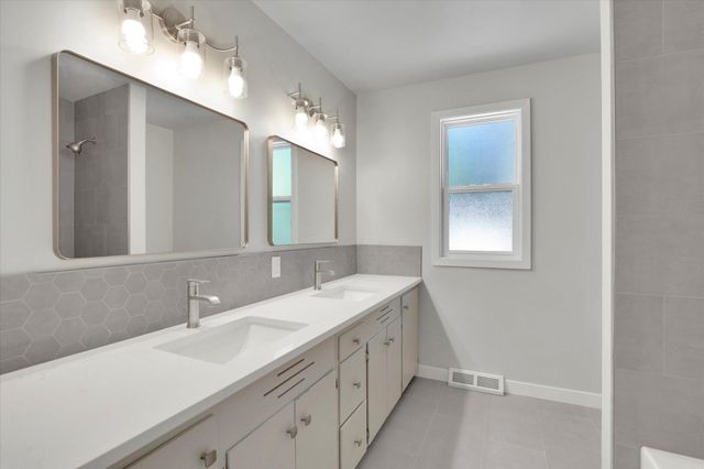 1917 S Union Rd, Spokane, WA 99206