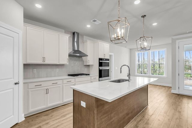 737 Maynard Lane, Summerville, SC 29486