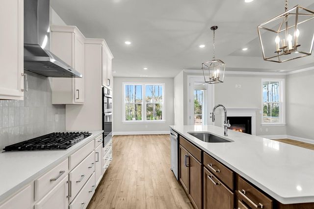 737 Maynard Lane, Summerville, SC 29486