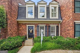 13 Stratford Hall Place NE #13, Atlanta, GA 30342