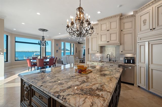 3806 Walden Estates Drive, Montgomery, TX 77356