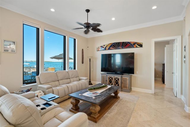 3806 Walden Estates Drive, Montgomery, TX 77356