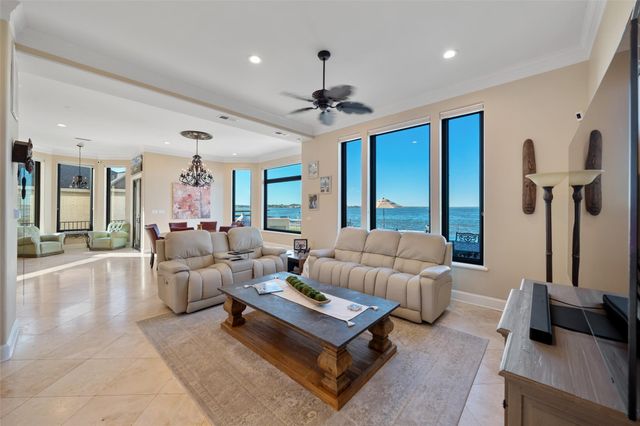 3806 Walden Estates Drive, Montgomery, TX 77356