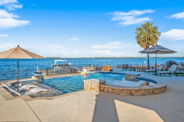 3806 Walden Estates Drive, Montgomery, TX 77356