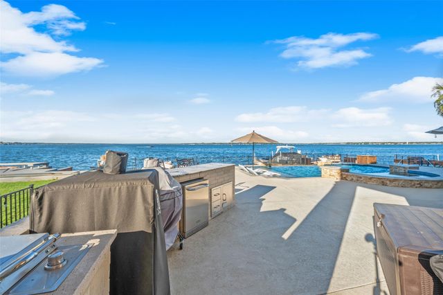 3806 Walden Estates Drive, Montgomery, TX 77356