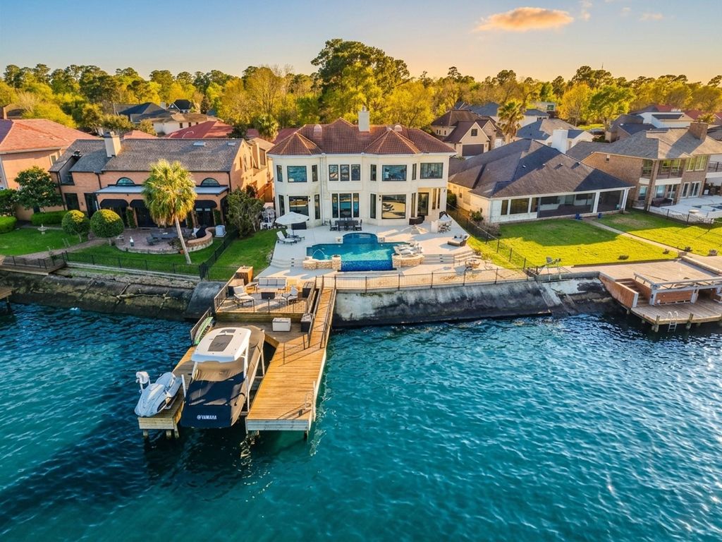 3806 Walden Estates Drive, Montgomery, TX 77356