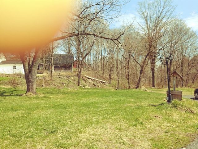 5 Silver St, Wilbraham, MA 01095