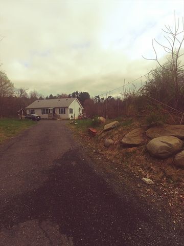 5 Silver St, Wilbraham, MA 01095