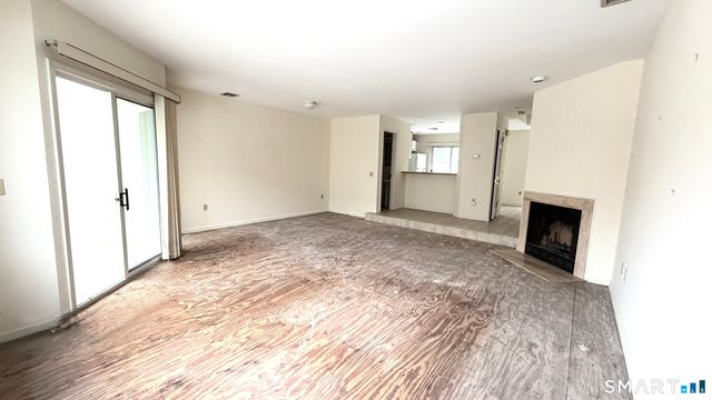 1900 Summer Street 7, Stamford, CT 06905