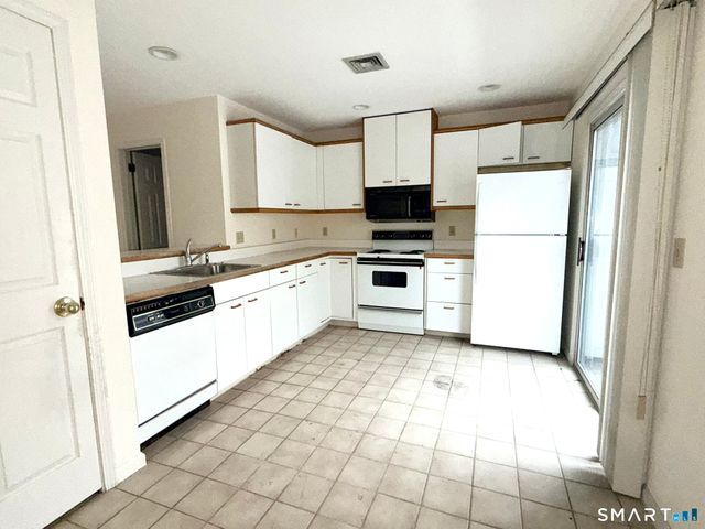 1900 Summer Street 7, Stamford, CT 06905