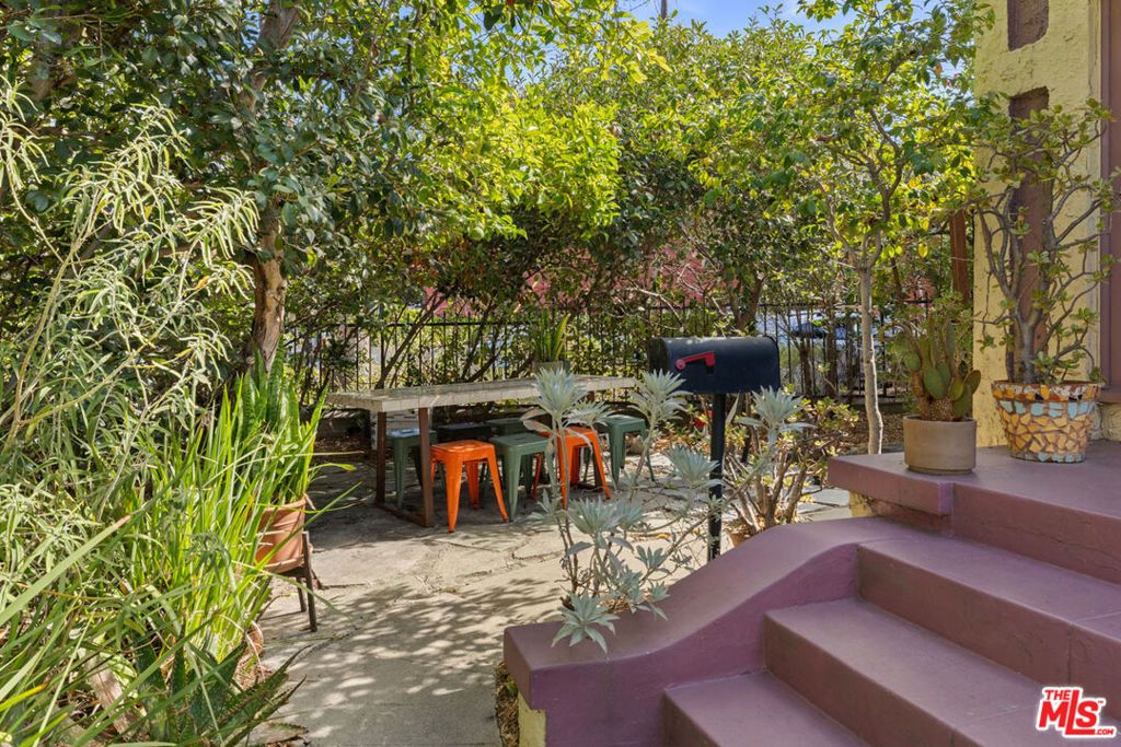 1560 Morton Avenue, Los Angeles, CA 90026 — photo 2