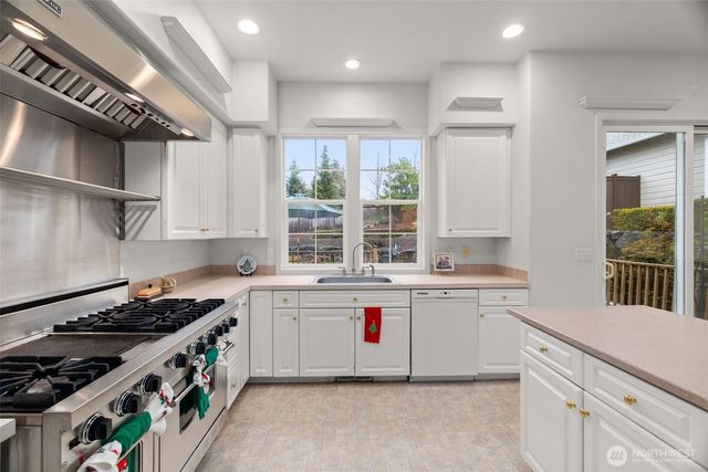 2312 Carnbee Court SE, Lacey, WA 98513