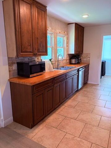 2596 Kentucky 1247, Somerset, KY 42503