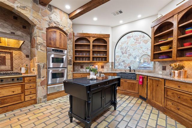 17743 Reed Parks RD W, Jonestown, TX 78645