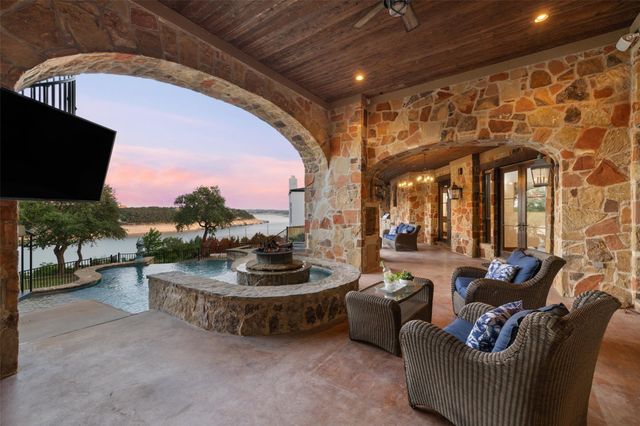 17743 Reed Parks RD W, Jonestown, TX 78645