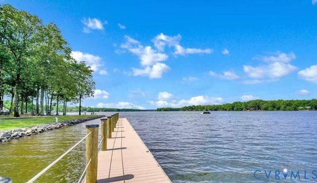 4230 LAKEVIEW Pky, Locust Grove, VA 22508