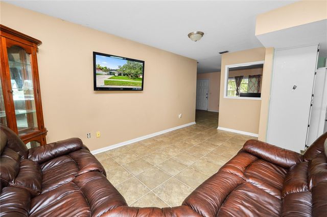 4820 PRESIDENTIAL STREET, Seffner, FL 33584