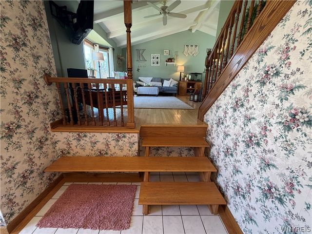 72 Fieldstone Drive, Grand Island, NY 14072