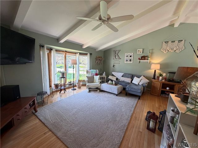 72 Fieldstone Drive, Grand Island, NY 14072
