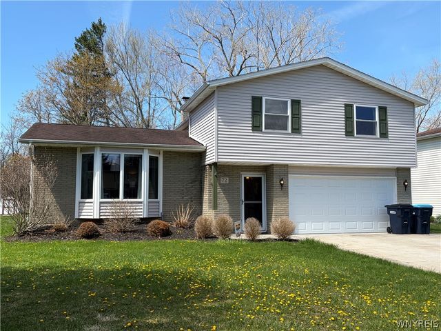 72 Fieldstone Drive, Grand Island, NY 14072