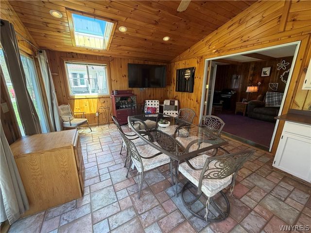 72 Fieldstone Drive, Grand Island, NY 14072