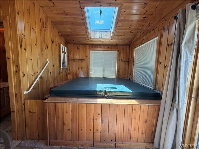 72 Fieldstone Drive, Grand Island, NY 14072