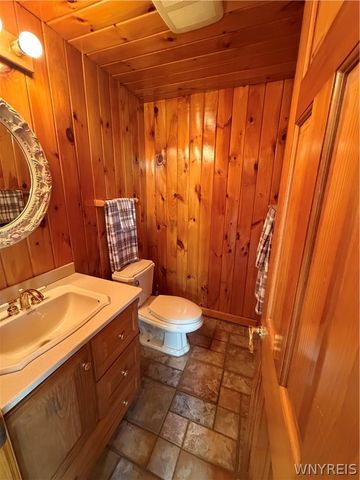 72 Fieldstone Drive, Grand Island, NY 14072