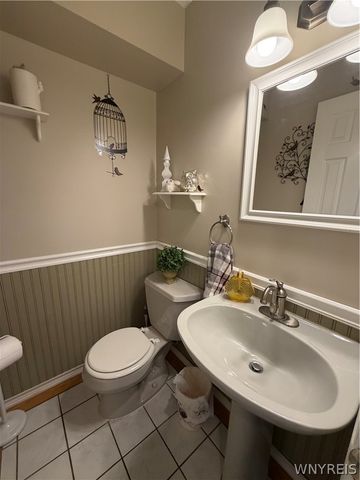 72 Fieldstone Drive, Grand Island, NY 14072