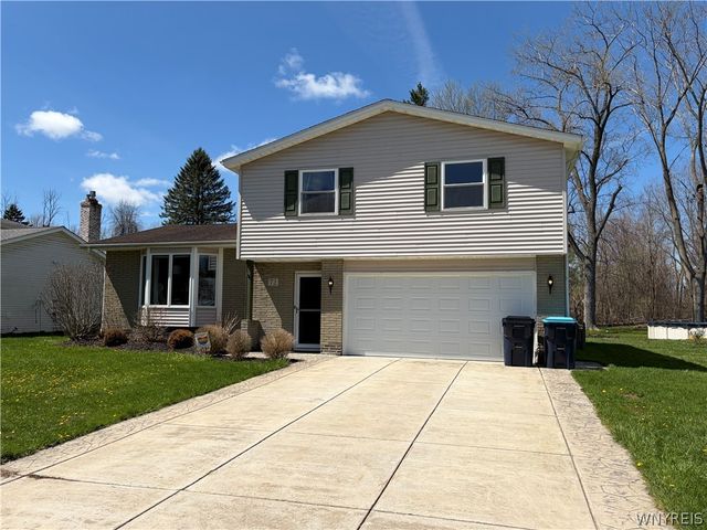 72 Fieldstone Drive, Grand Island, NY 14072