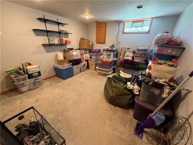 72 Fieldstone Drive, Grand Island, NY 14072