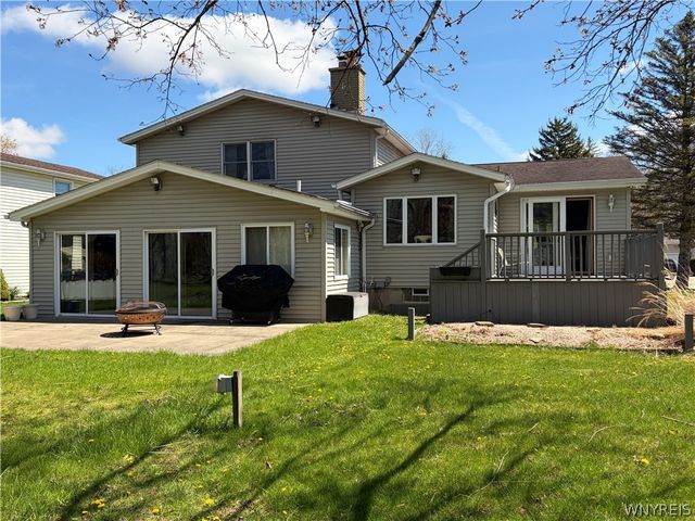72 Fieldstone Drive, Grand Island, NY 14072