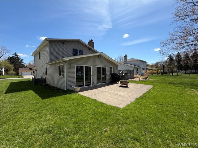 72 Fieldstone Drive, Grand Island, NY 14072